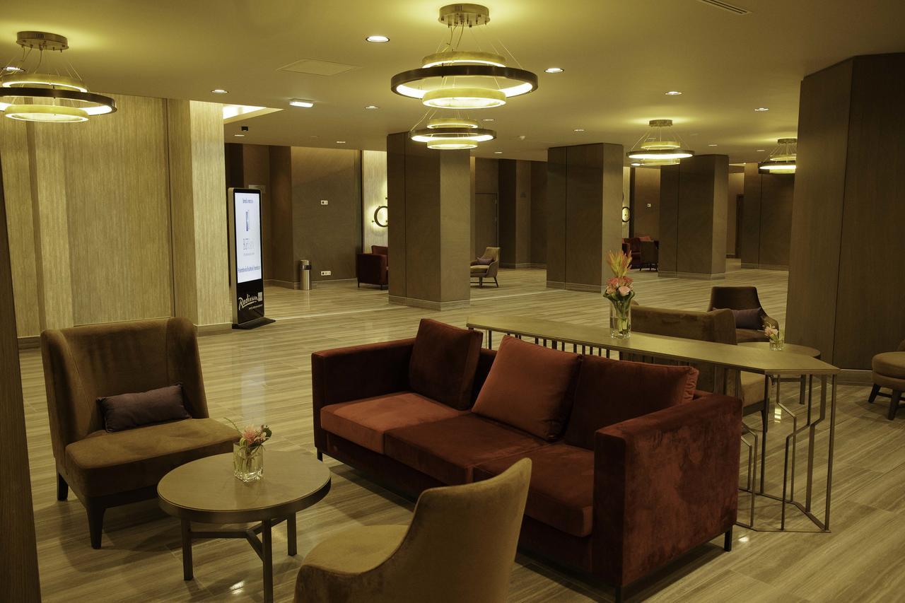 Radisson Blu Hotel, Abidjan Airport Exterior photo